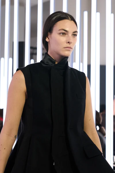Look 60